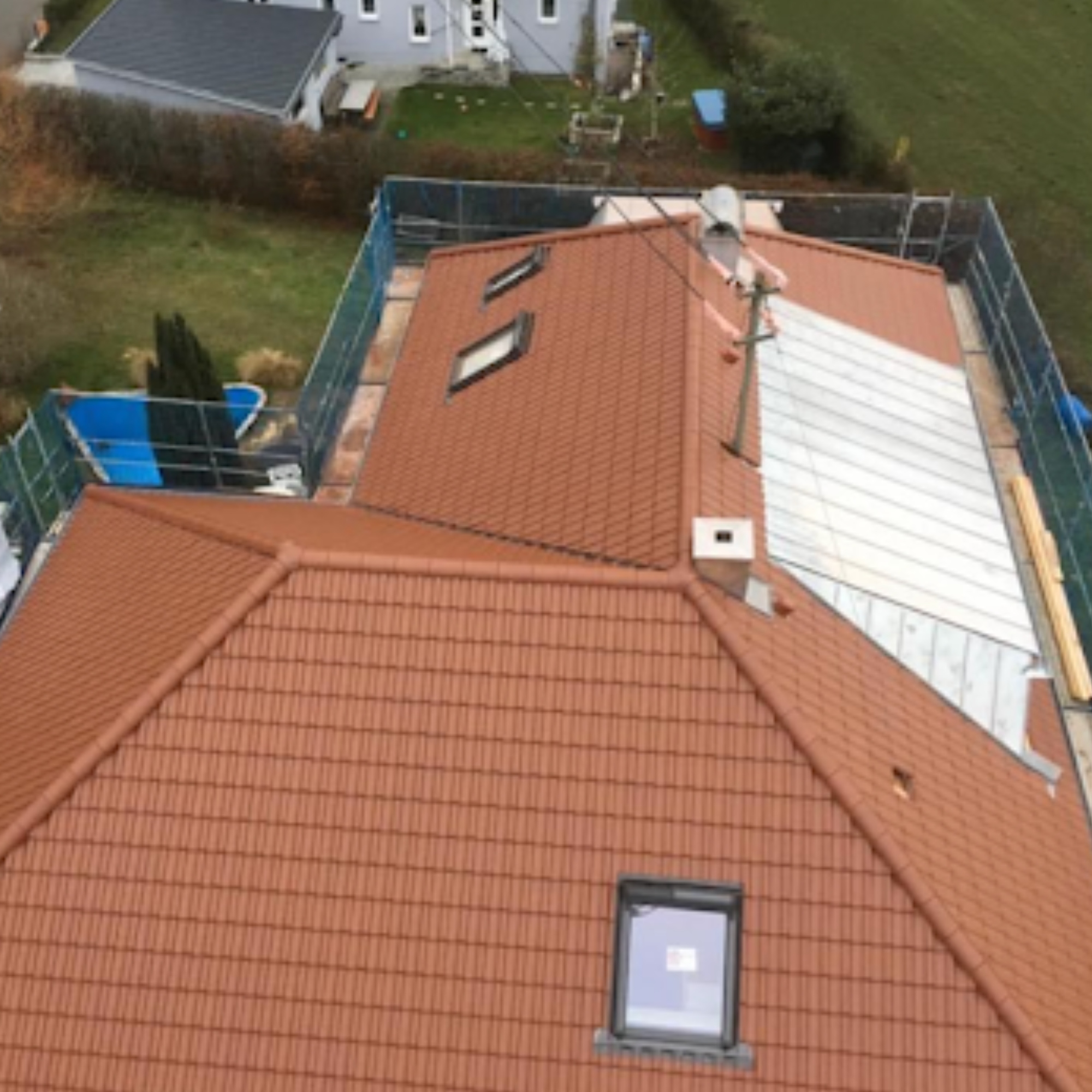 Vue drone toiture isolation Hainaut